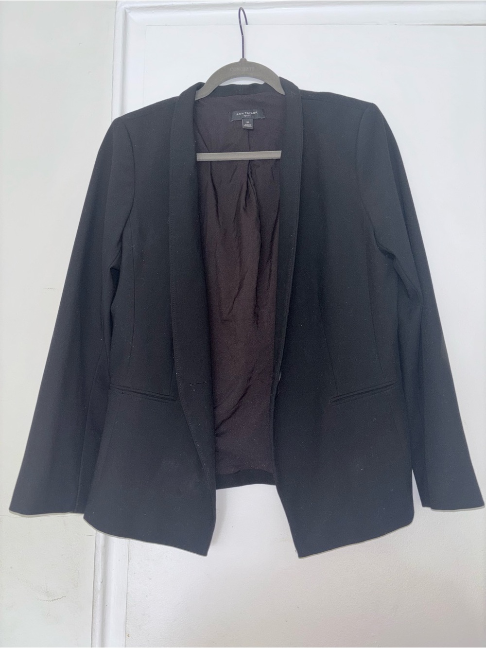 Ann Taylor Black Open-Front Tailored Blazer